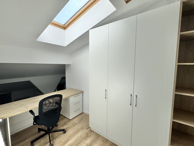 Brancoveanu, ap. 3 camere centrala proprie, 80 mp utili, metrou 5 min.