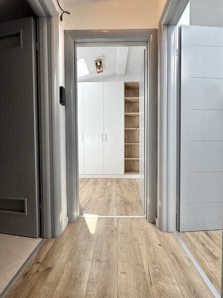 Brancoveanu, ap. 3 camere centrala proprie, 80 mp utili, metrou 5 min.